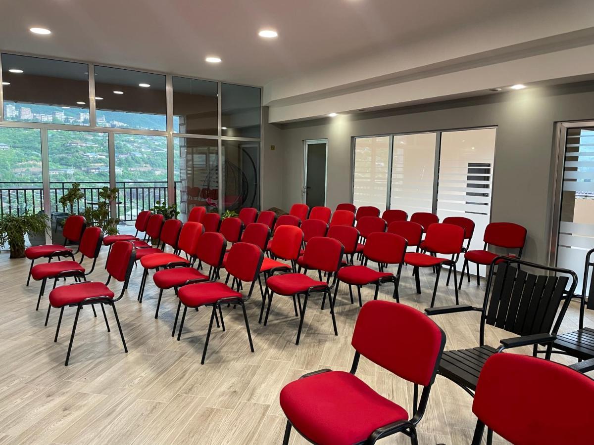 Kamar Hotel Ijevan Eksteriør billede